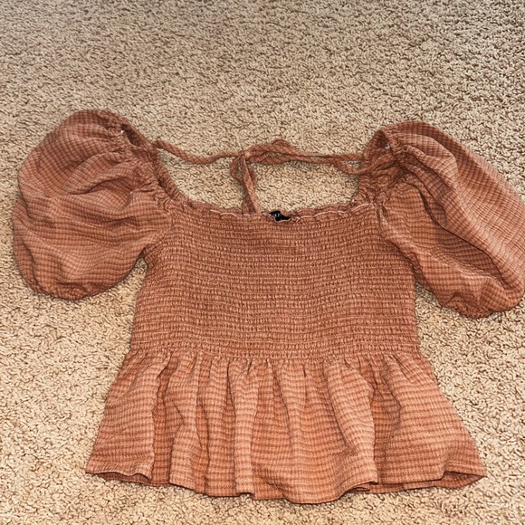 Brown puffy sleeve crop top from Forever 21 size small - Picture 2 of 3